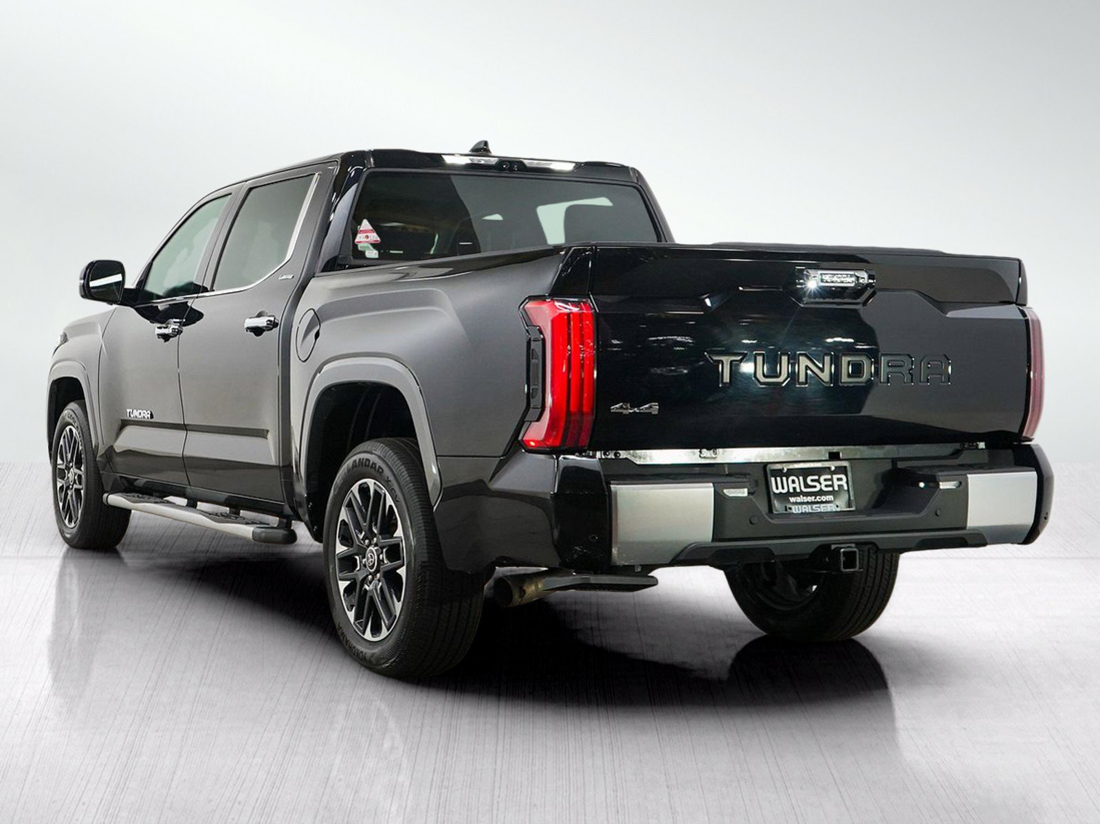 Used 2023 Toyota Tundra Limited AWD/4WD image 3