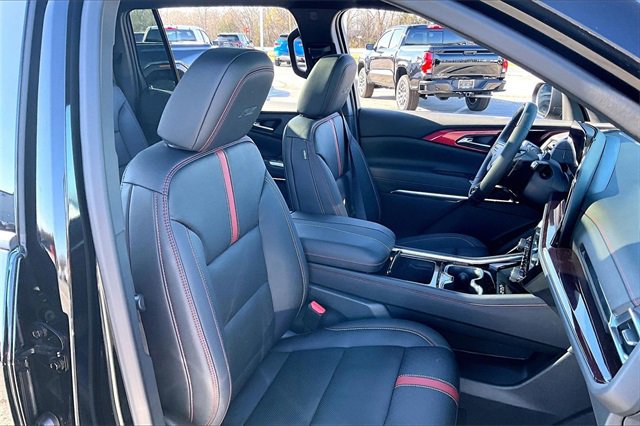 Used 2025 Chevrolet Traverse RS w/ LPO, Floor Liner Package image 30