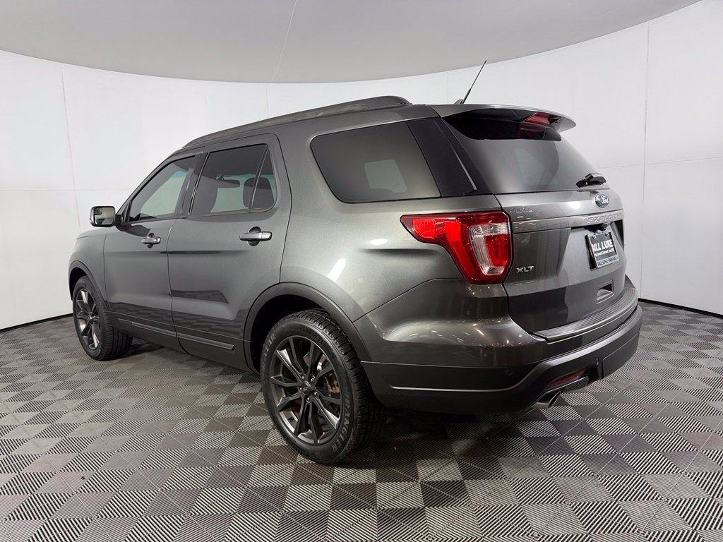 Used 2018 Ford Explorer XLT w/ Equipment Group 202A AWD/4WD image 7