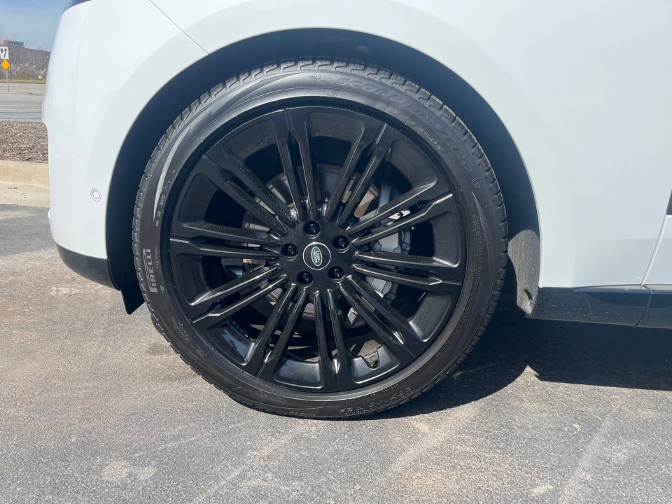 Certified 2024 Land Rover Range Rover SE AWD/4WD image 27