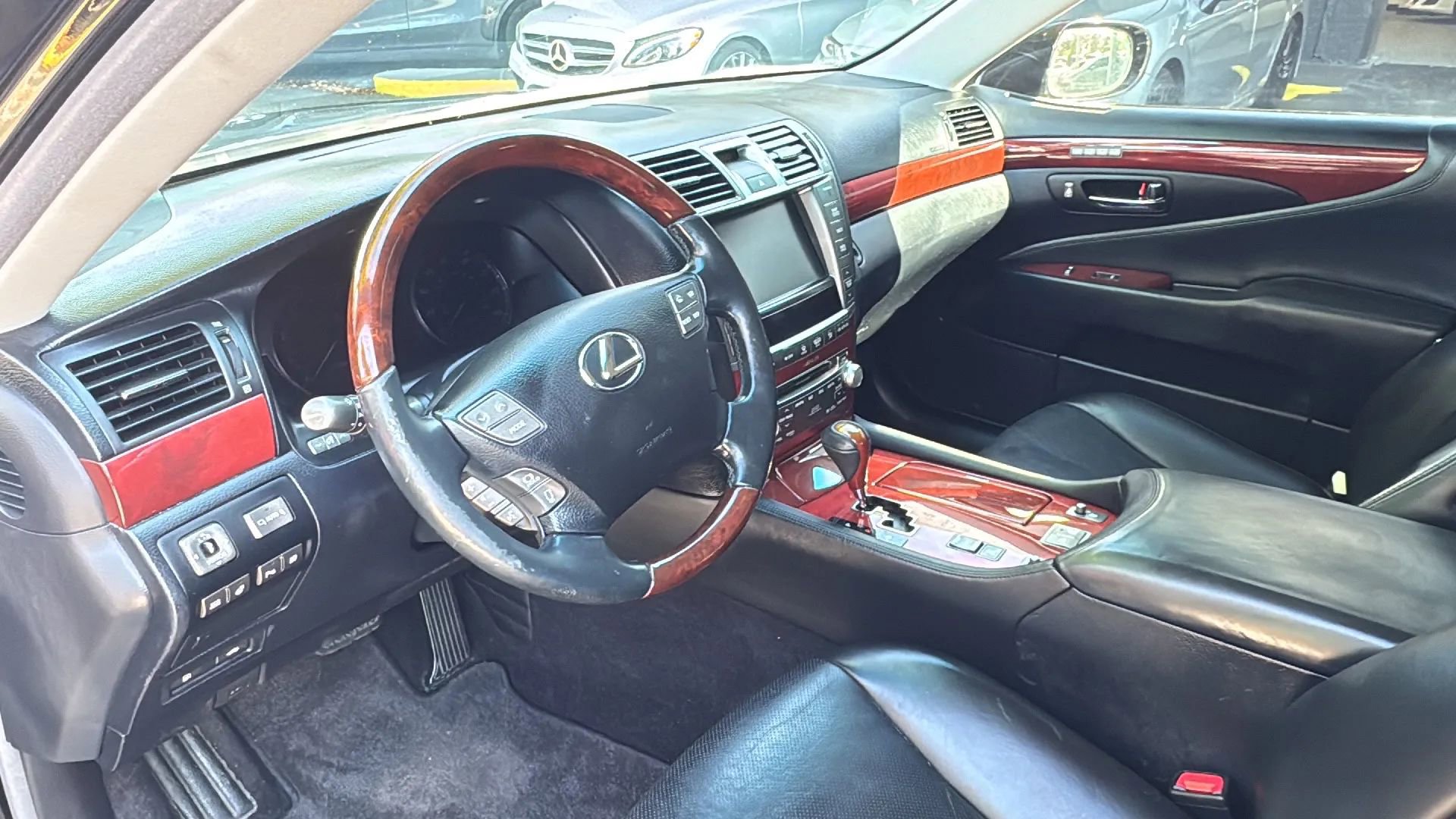 Used 2012 Lexus LS 460 LS 460 Sedan 4D AWD/4WD image 12