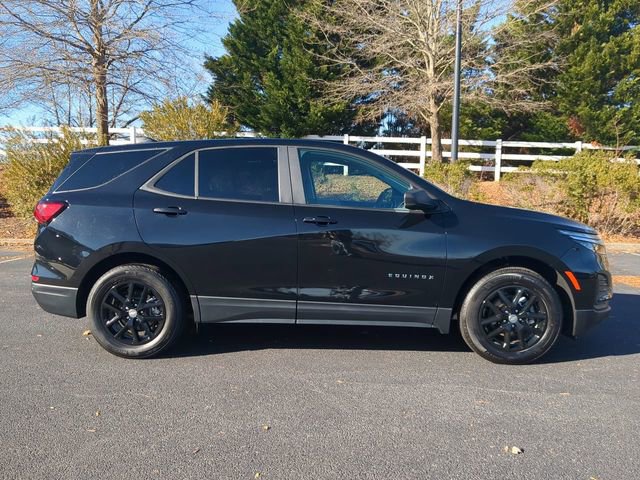 Used 2023 Chevrolet Equinox LS w/ LS Convenience Package image 3