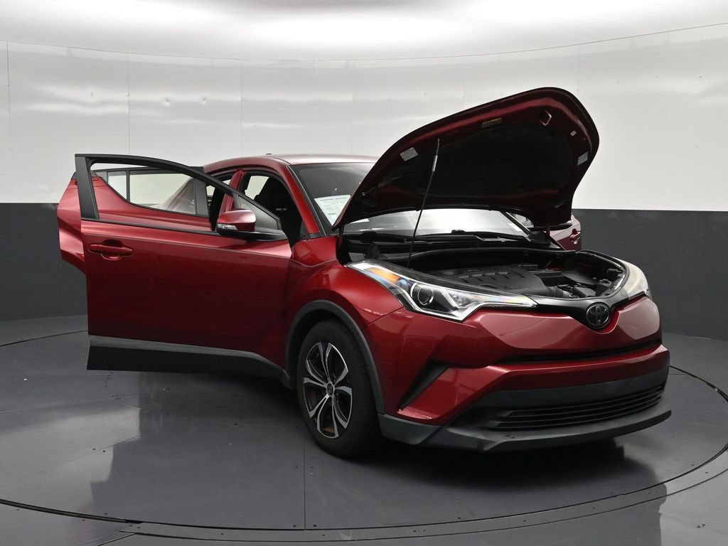 Used 2019 Toyota C-HR LE FWD image 32