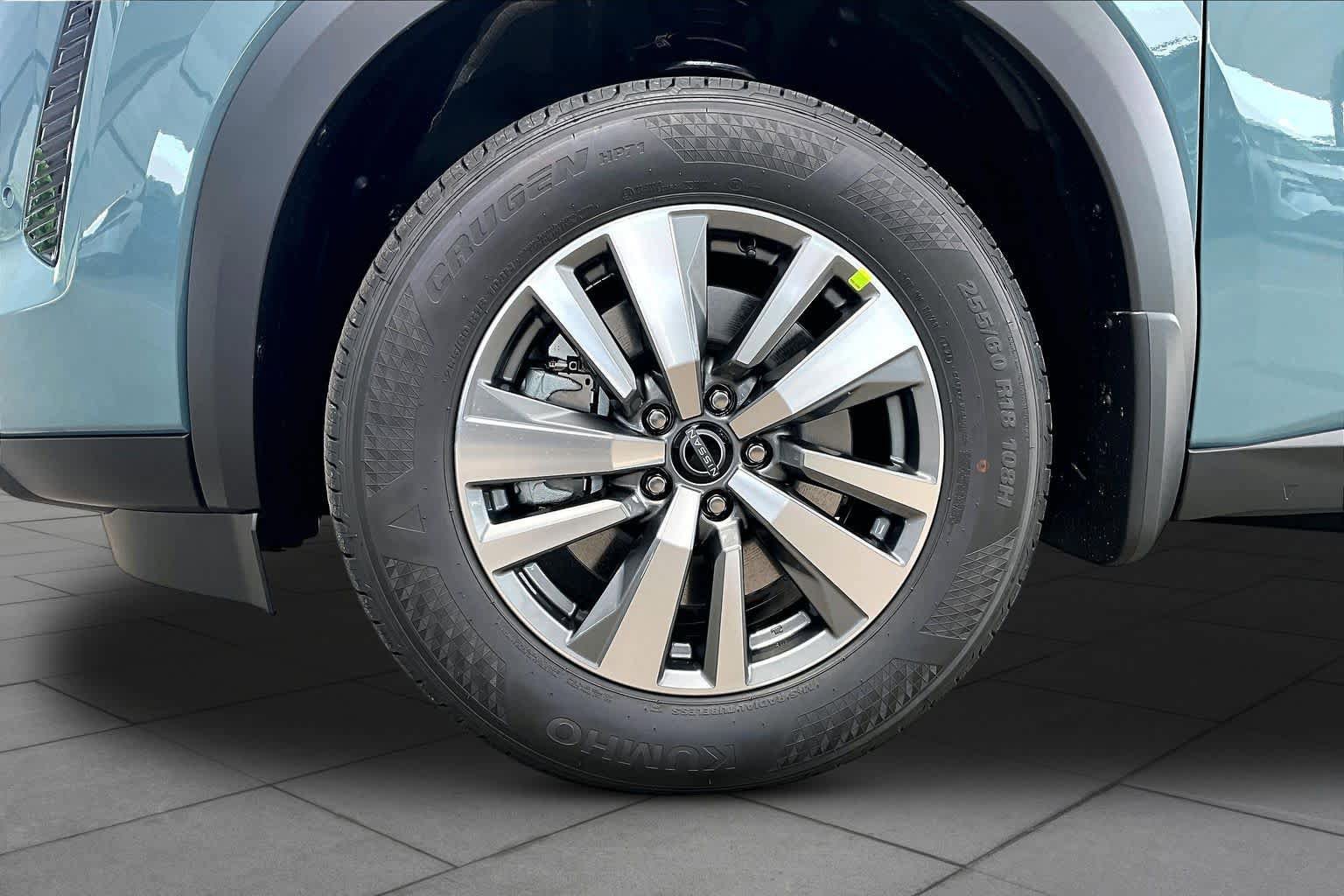 New 2026 Nissan Pathfinder SL AWD/4WD image 9