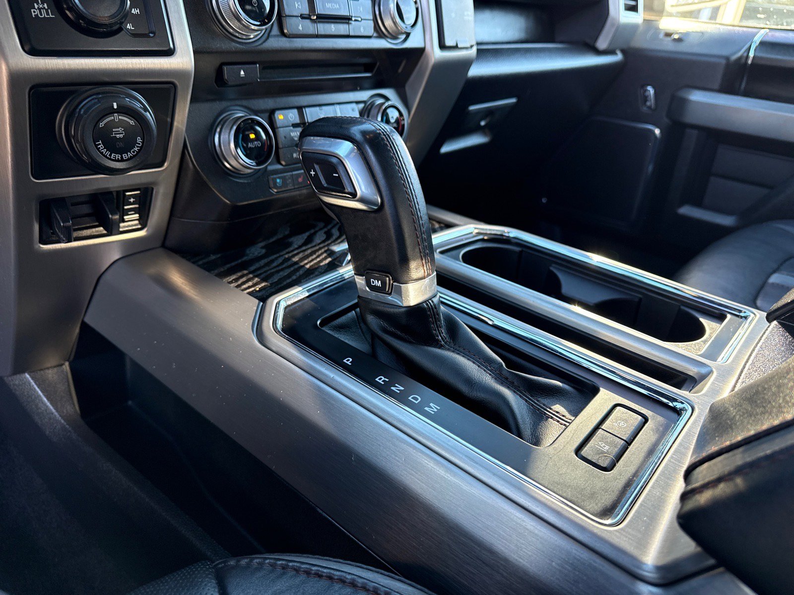 Used 2018 Ford F150 Platinum w/ Equipment Group 701A Luxury image 41