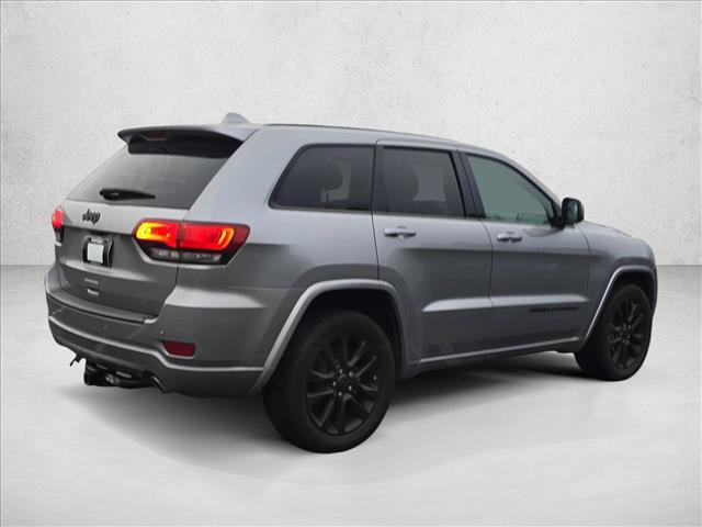 Used 2019 Jeep Grand Cherokee Altitude image 5