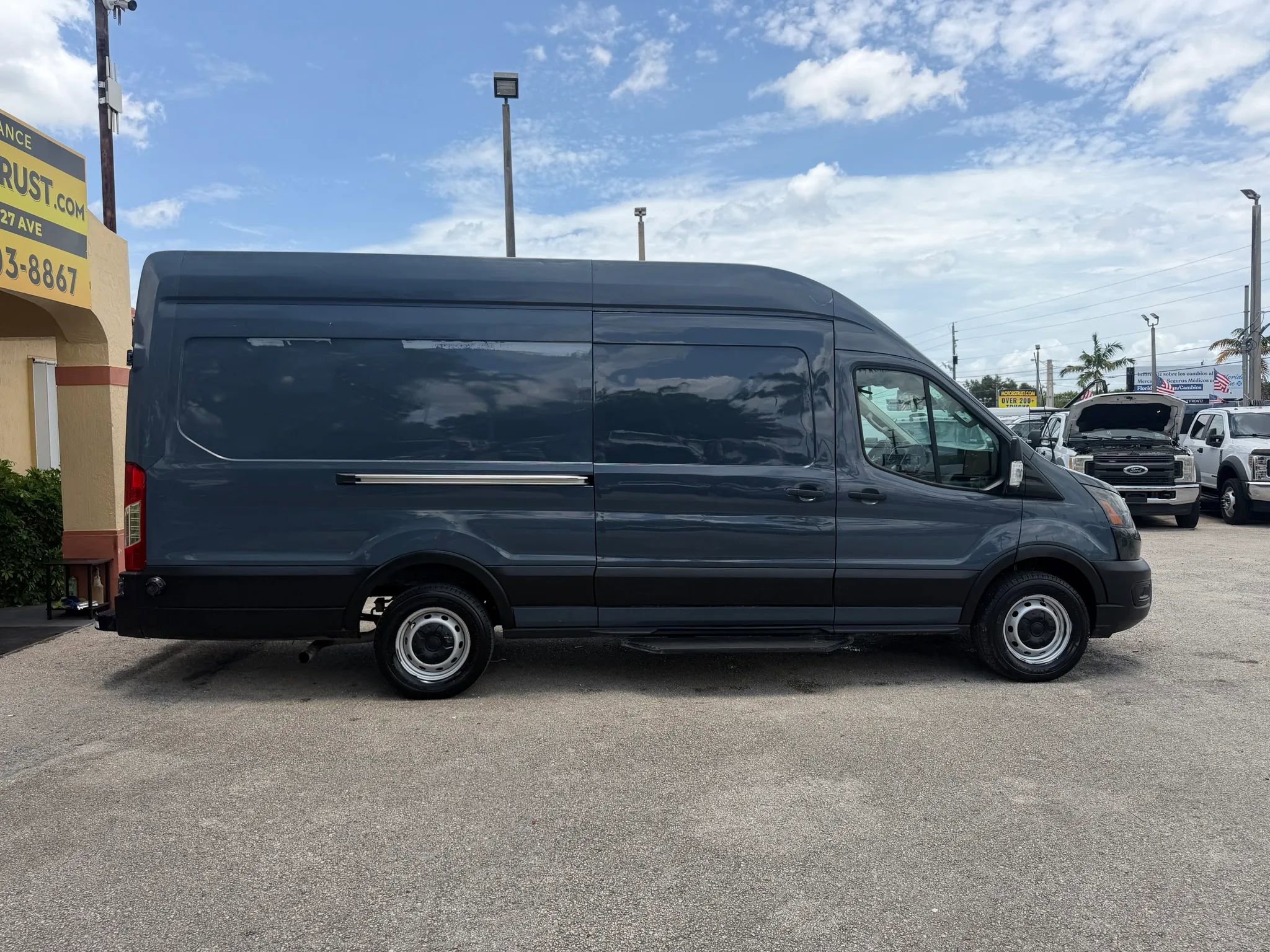 Used 2020 Ford Transit 250 148 High Roof Extended RWD image 7