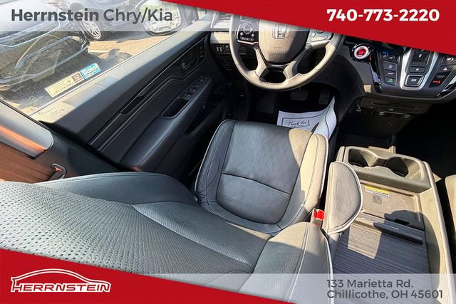 Used 2023 Honda Odyssey Elite image 12