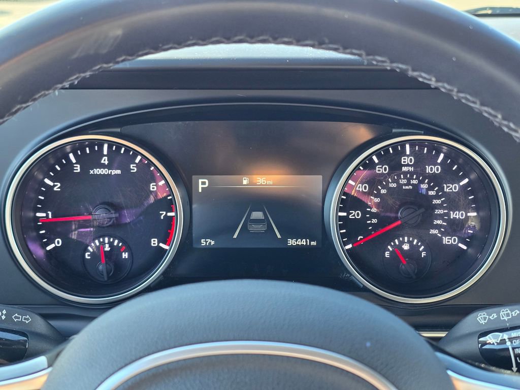 Used 2024 Kia Carnival LX image 25