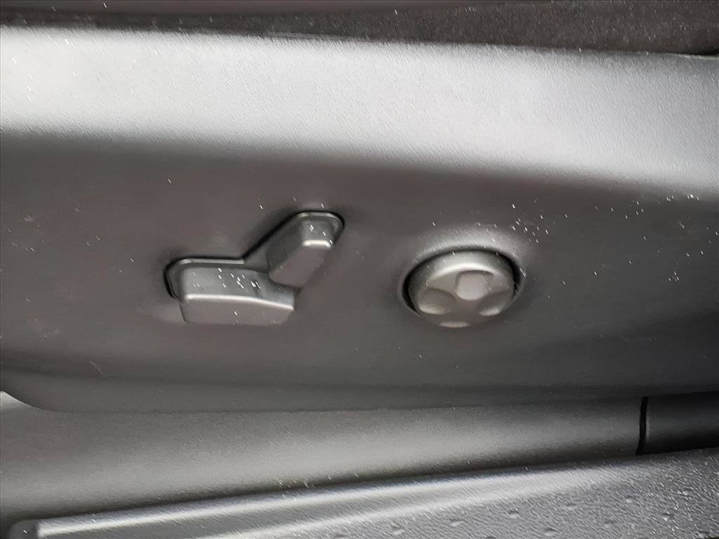 New 2026 Chrysler Pacifica Limited w/ S Appearance Package image 17