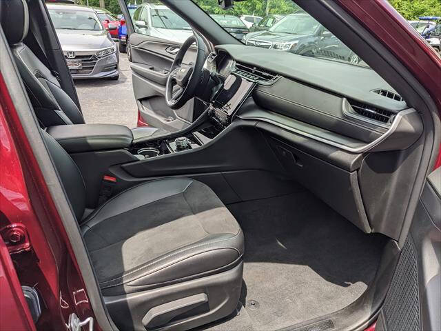 Used 2023 Jeep Grand Cherokee L Laredo AWD/4WD image 20