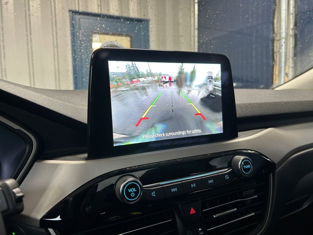 Used 2022 Ford Escape SEL image 19