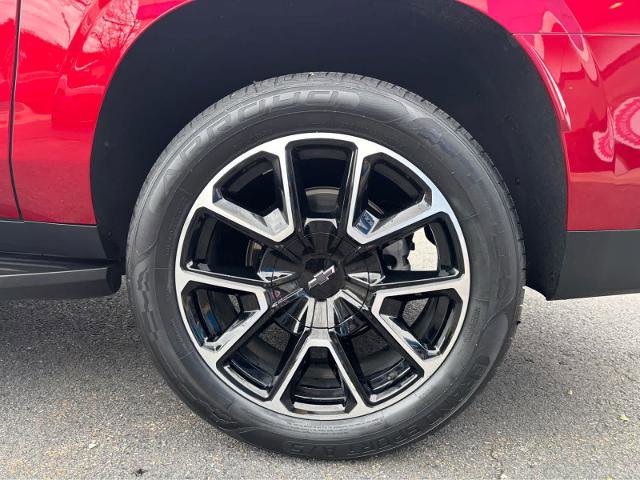 Used 2023 Chevrolet Suburban RST w/ Luxury Package image 4