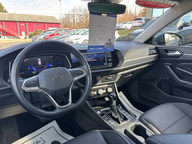 Used 2024 Volkswagen Jetta SE image 27