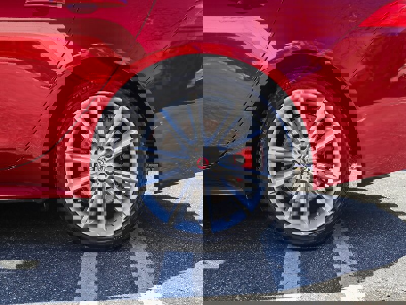 Used 2017 Jaguar XF R-Sport image 11