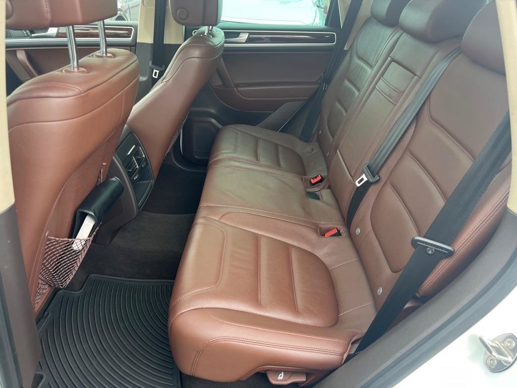 Used 2014 Volkswagen Touareg VR6 AWD/4WD image 18
