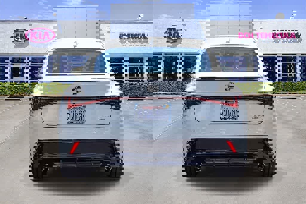 Used 2024 Lexus IS 350 F Sport RWD image 5