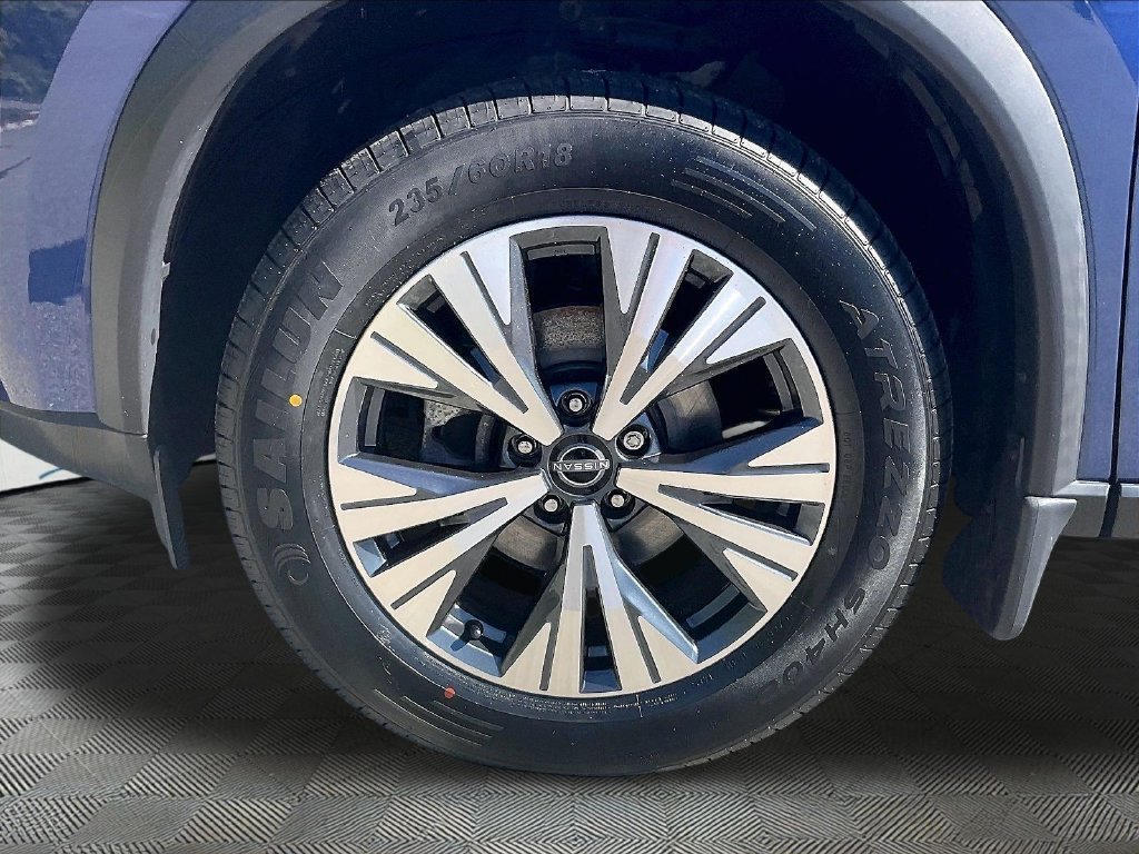 Used 2023 Nissan Rogue SV AWD/4WD image 7