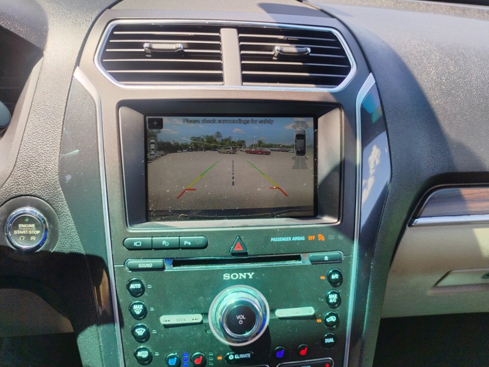 Used 2017 Ford Explorer Limited w/ Equipment Group 301A FWD image 21