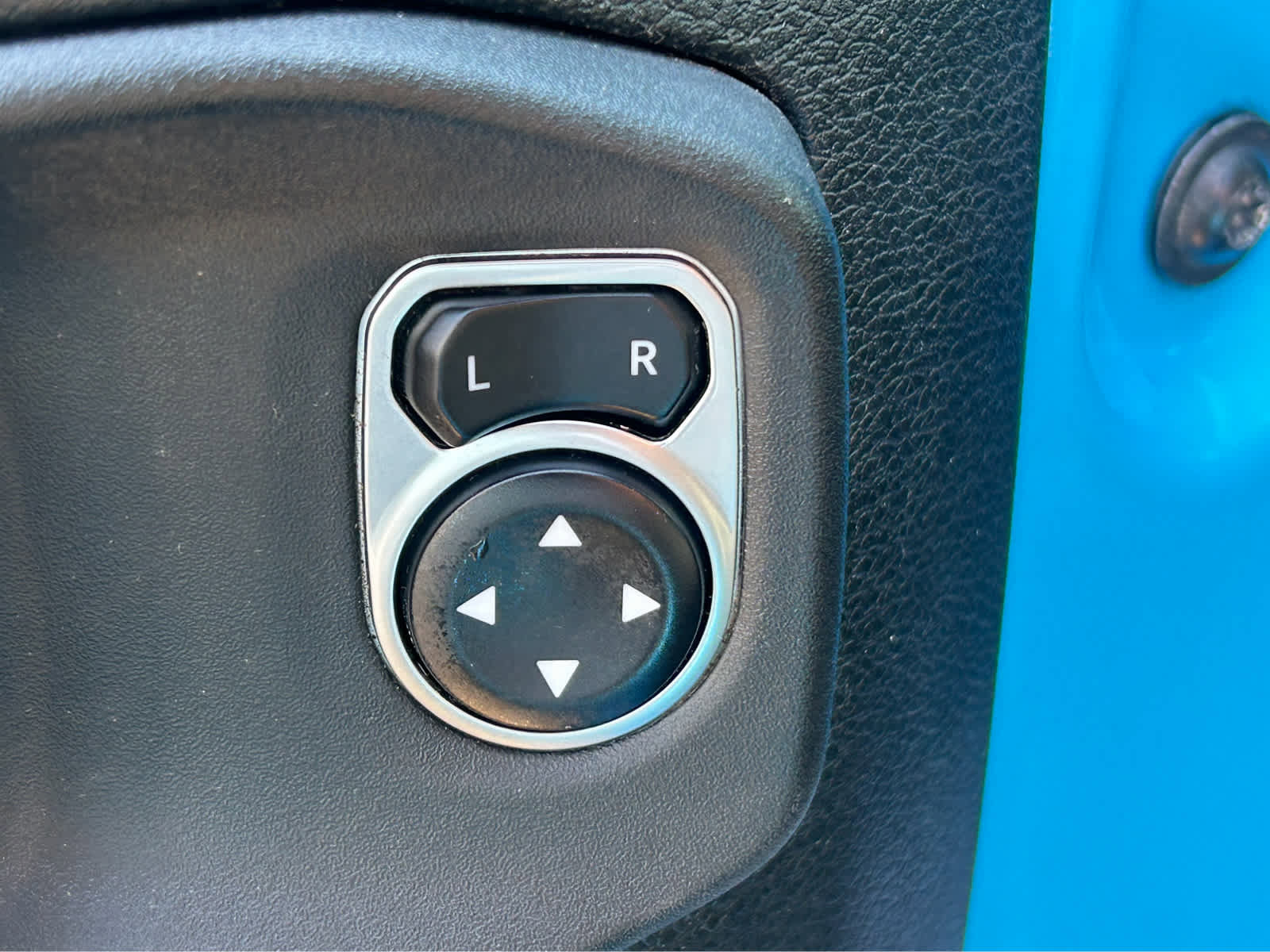 Used 2021 Jeep Wrangler Sport S image 17