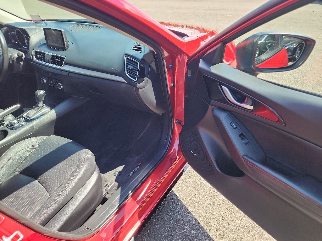 Used 2016 MAZDA MAZDA3 s Grand Touring w/ Technology Package FWD image 27