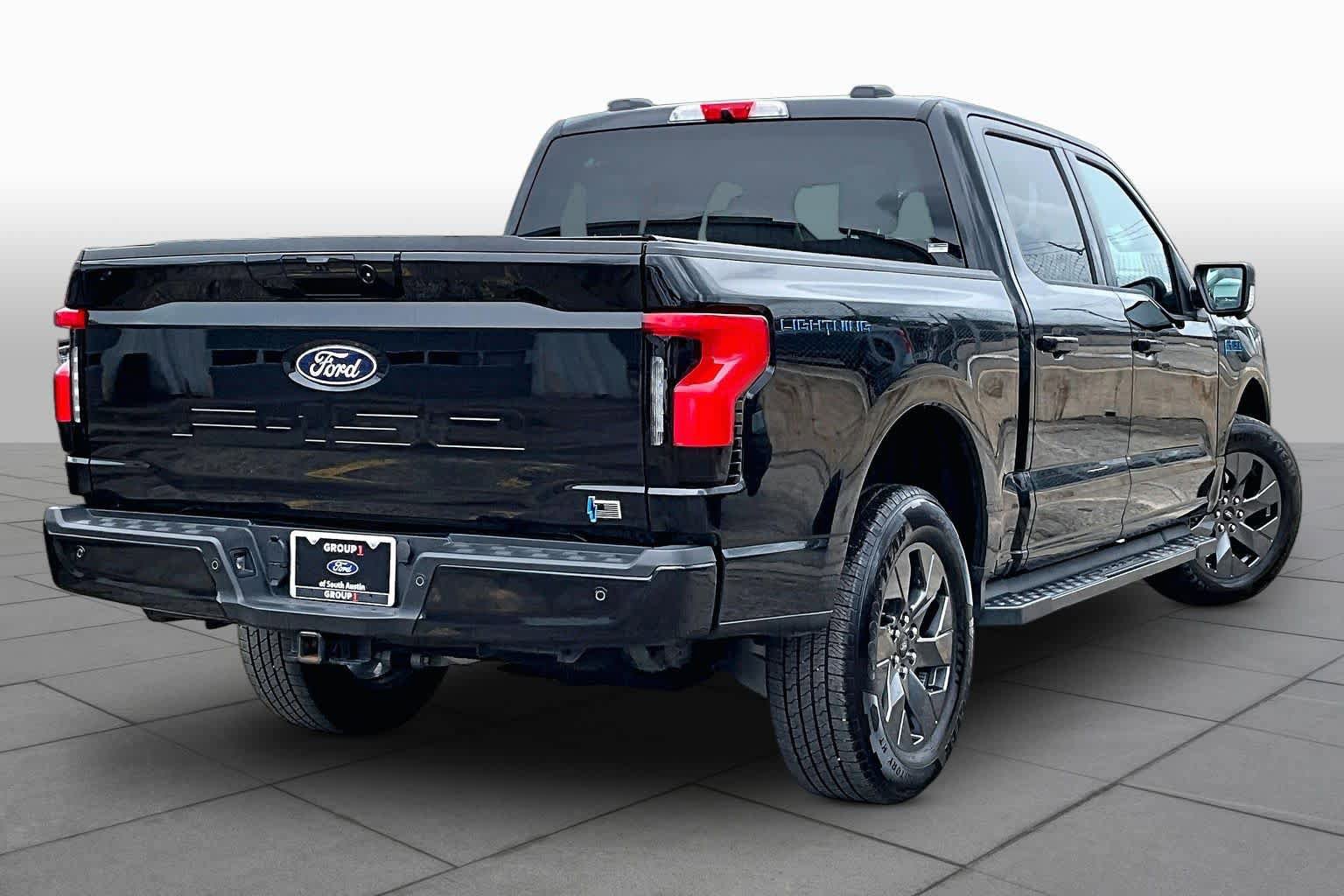 Used 2025 Ford F150 Lightning Flash AWD/4WD image 15