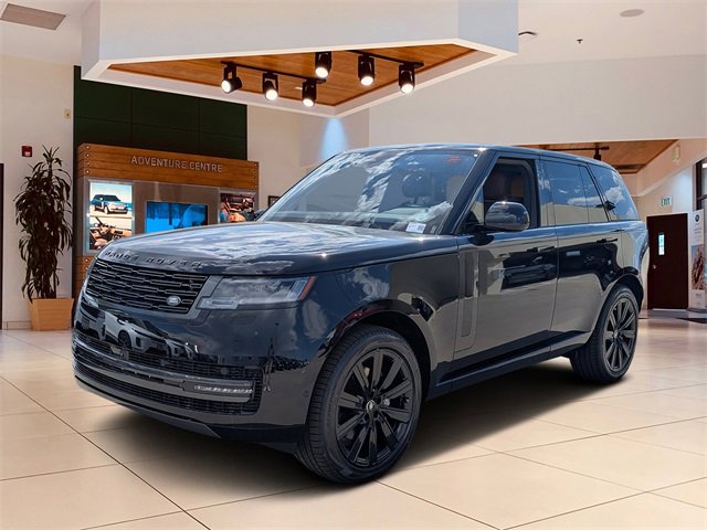 New 2025 Land Rover Range Rover SE