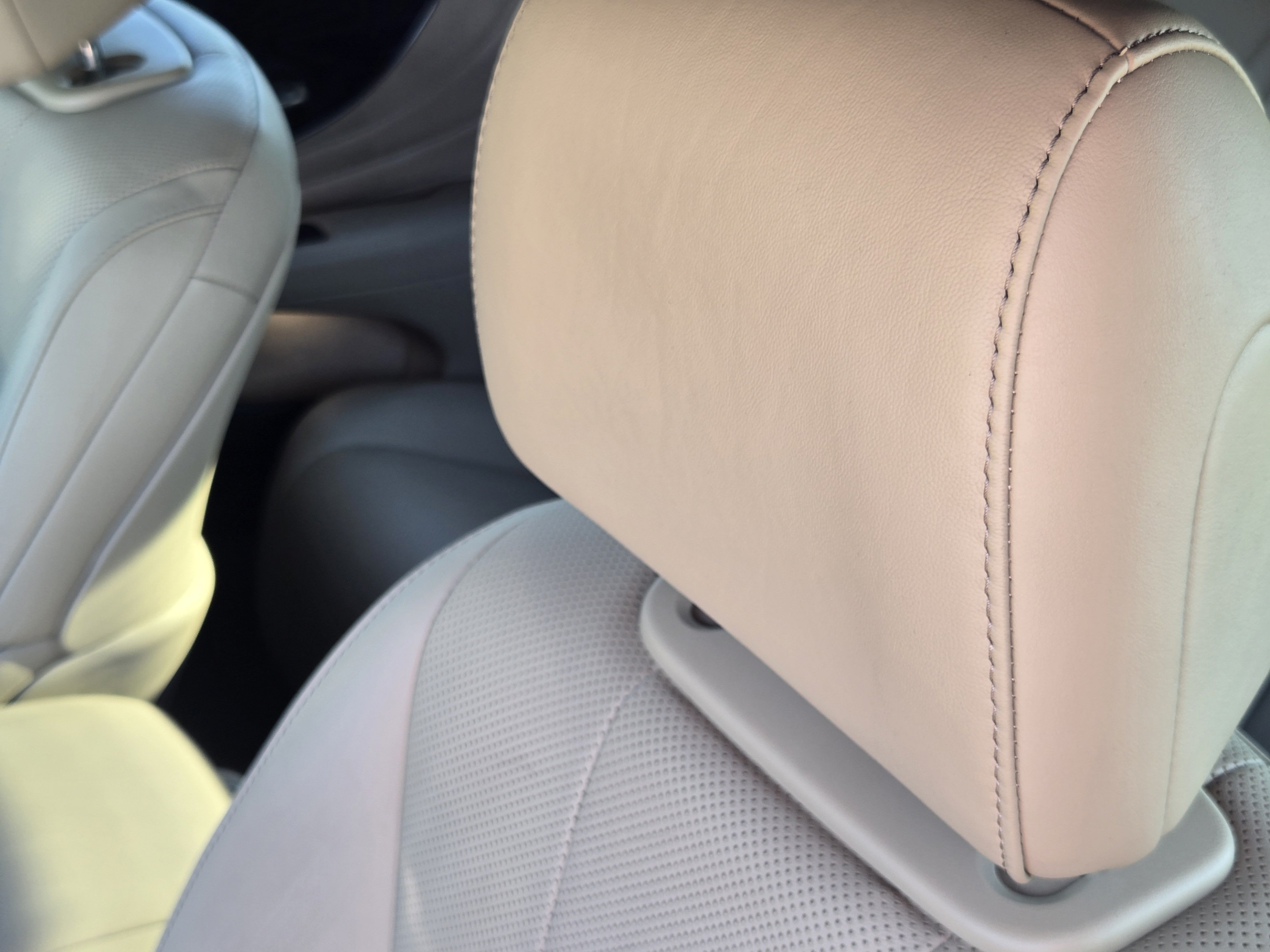 Used 2021 Lexus LS 500 w/ Accessory Package (Z2) RWD image 11