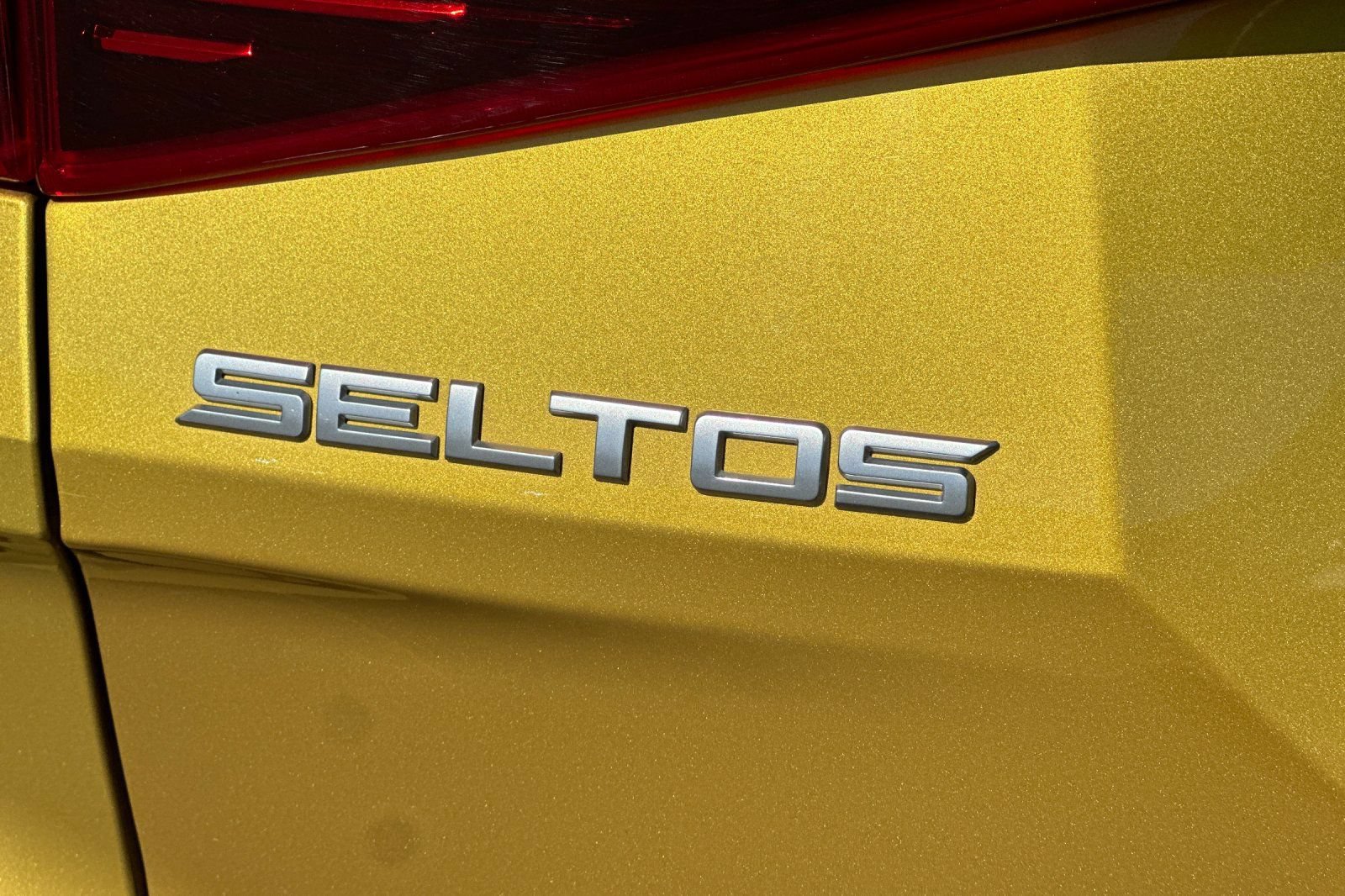 Certified 2022 Kia Seltos SX w/ Sunroof Package AWD/4WD image 31