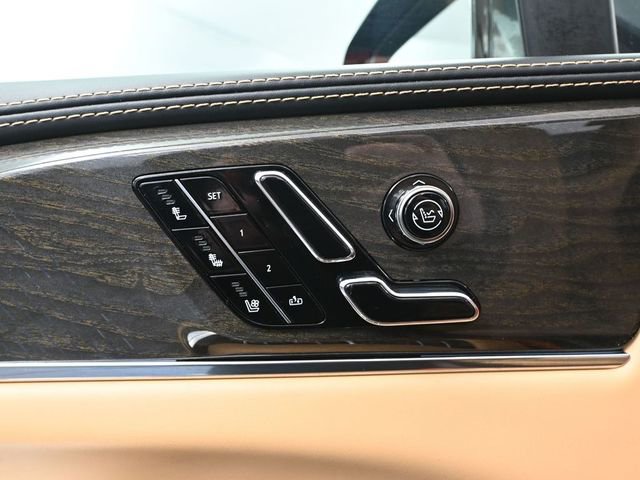 Used 2026 Cadillac Escalade IQ Sport 2 w/ LPO, ONYX Package image 21