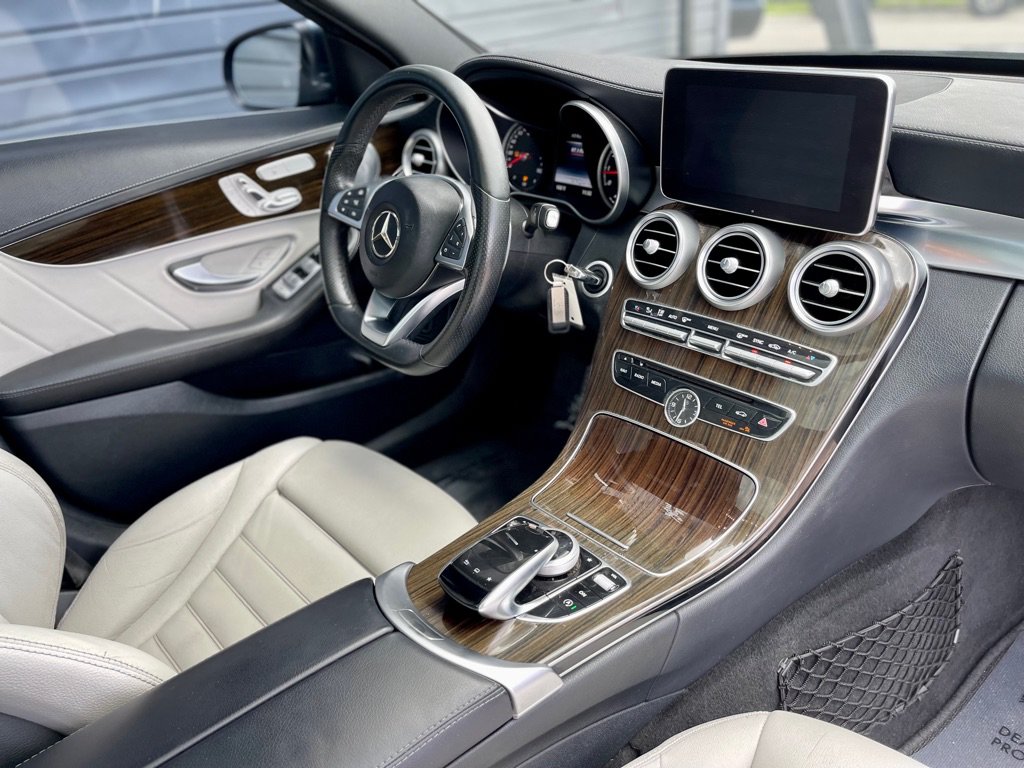 Used 2015 Mercedes-Benz C 400 4MATIC image 21