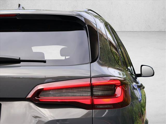 Used 2023 BMW X5 M50i w/ Parking Assistance Package AWD/4WD image 8