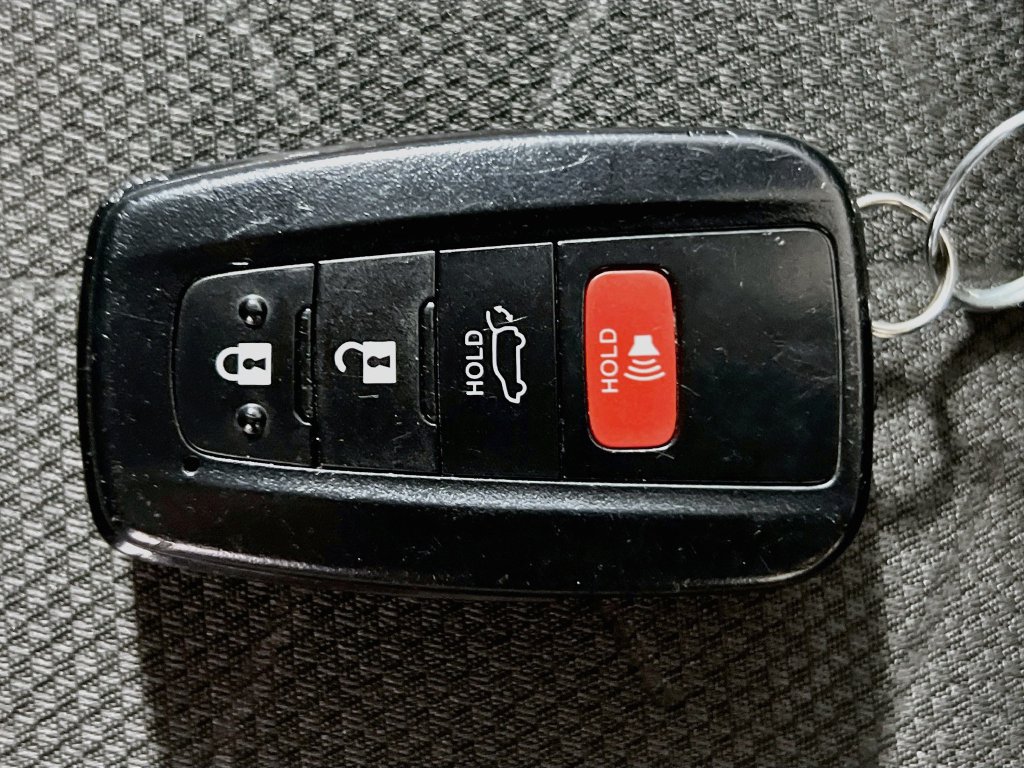 Used 2023 Toyota RAV4 XLE w/ Convenience Package FWD image 33