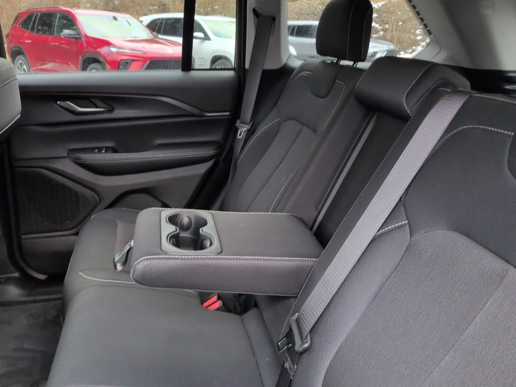 Used 2024 Jeep Grand Cherokee Laredo X w/ Trailer Tow Package image 49