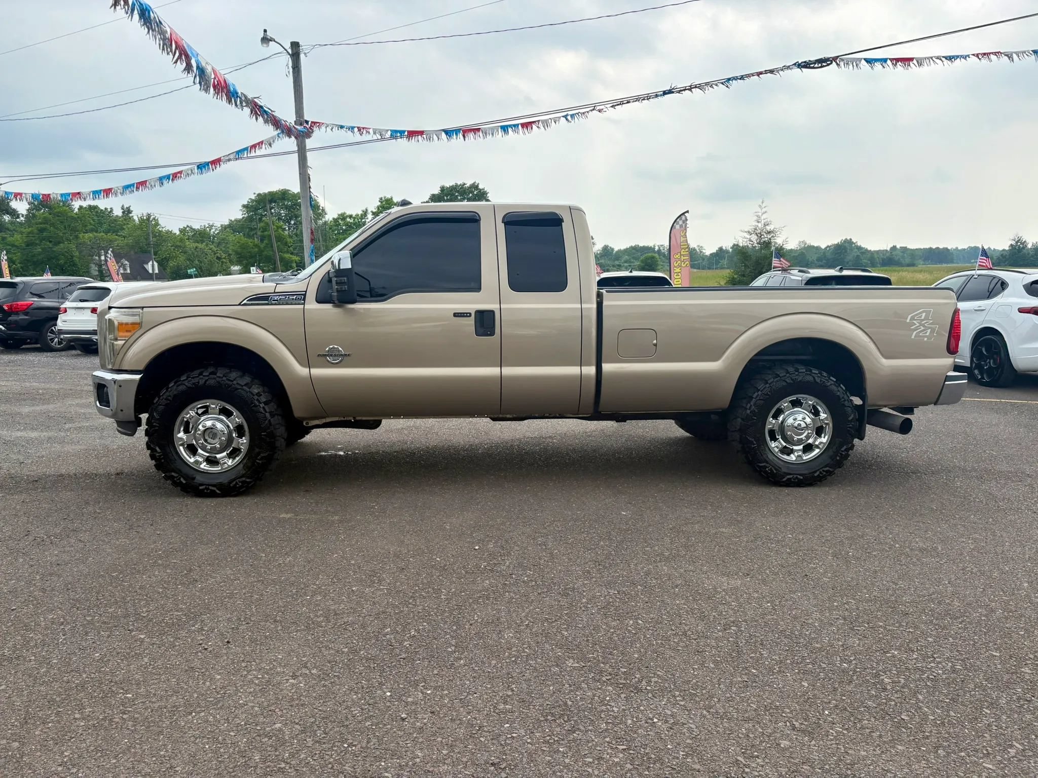 Used 2012 Ford F250 XLT w/ XLT Premium Pkg AWD/4WD image 2