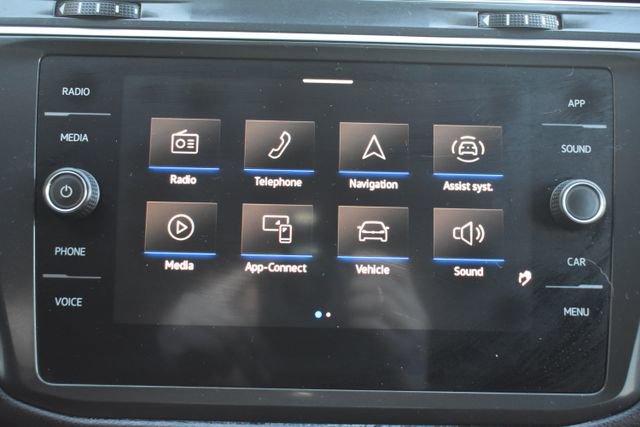 Used 2023 Volkswagen Tiguan SE image 25