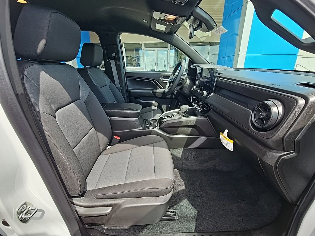 New 2026 Chevrolet Colorado W/T image 13