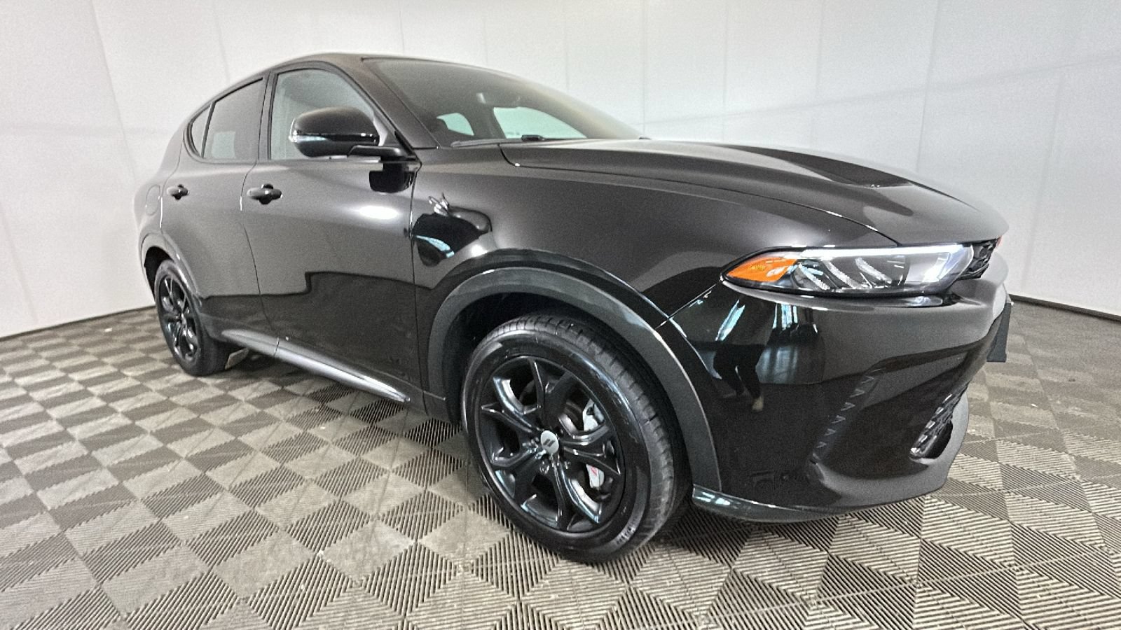 Used 2024 Dodge Hornet R/T w/ R/T Blacktop Package AWD/4WD image 3