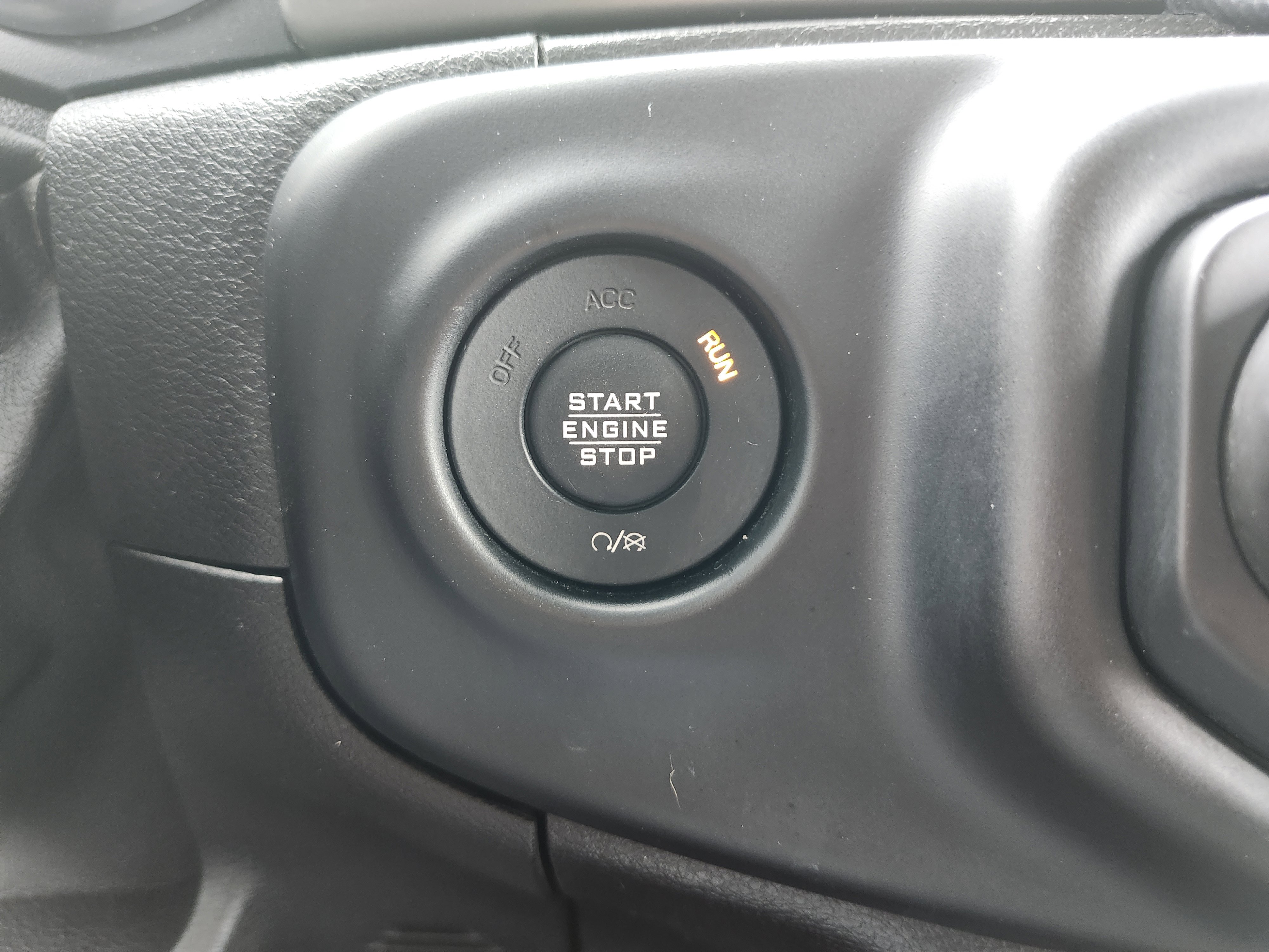 Used 2020 Jeep Gladiator Sport w/ Quick Order Package 24S image 8