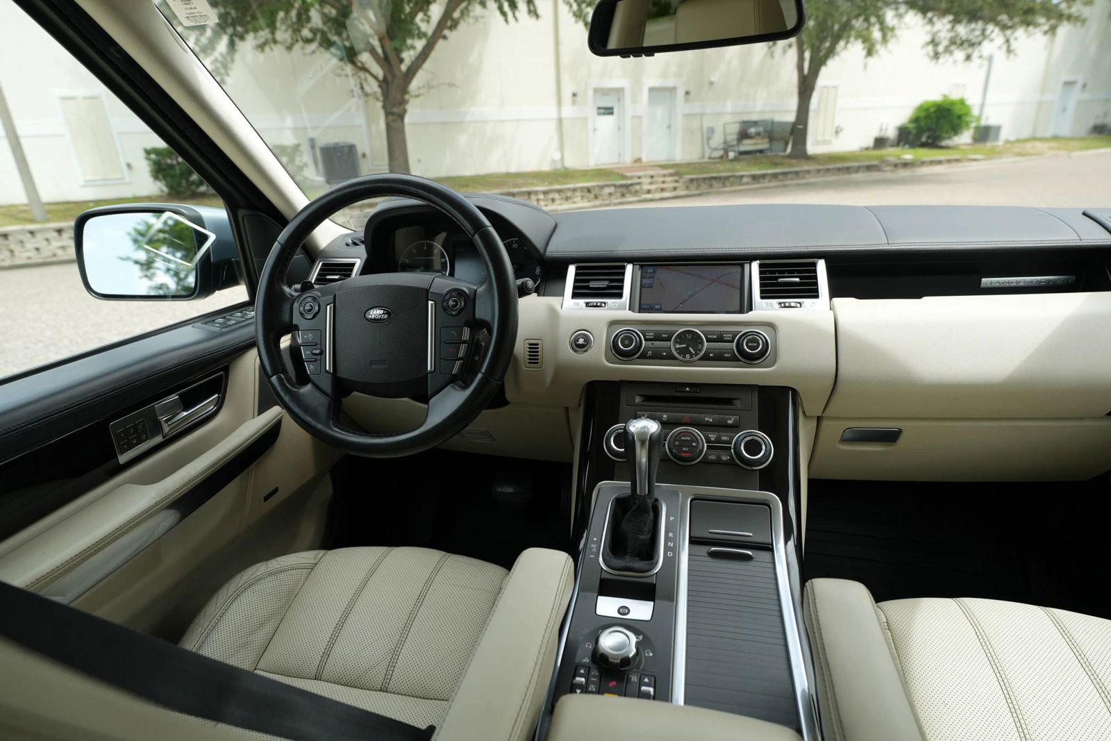 Used 2011 Land Rover Range Rover Sport Supercharged image 20