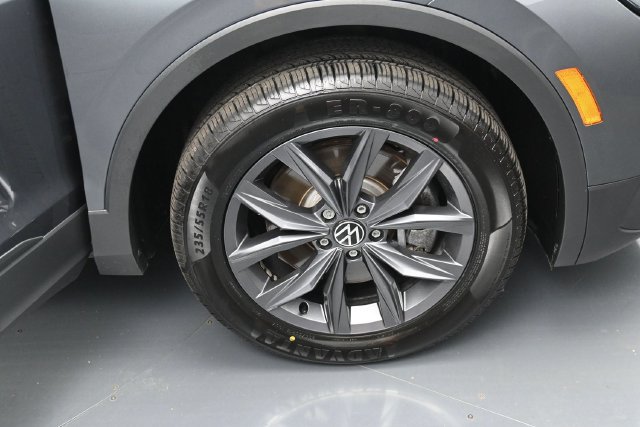 Used 2023 Volkswagen Tiguan SE FWD image 36
