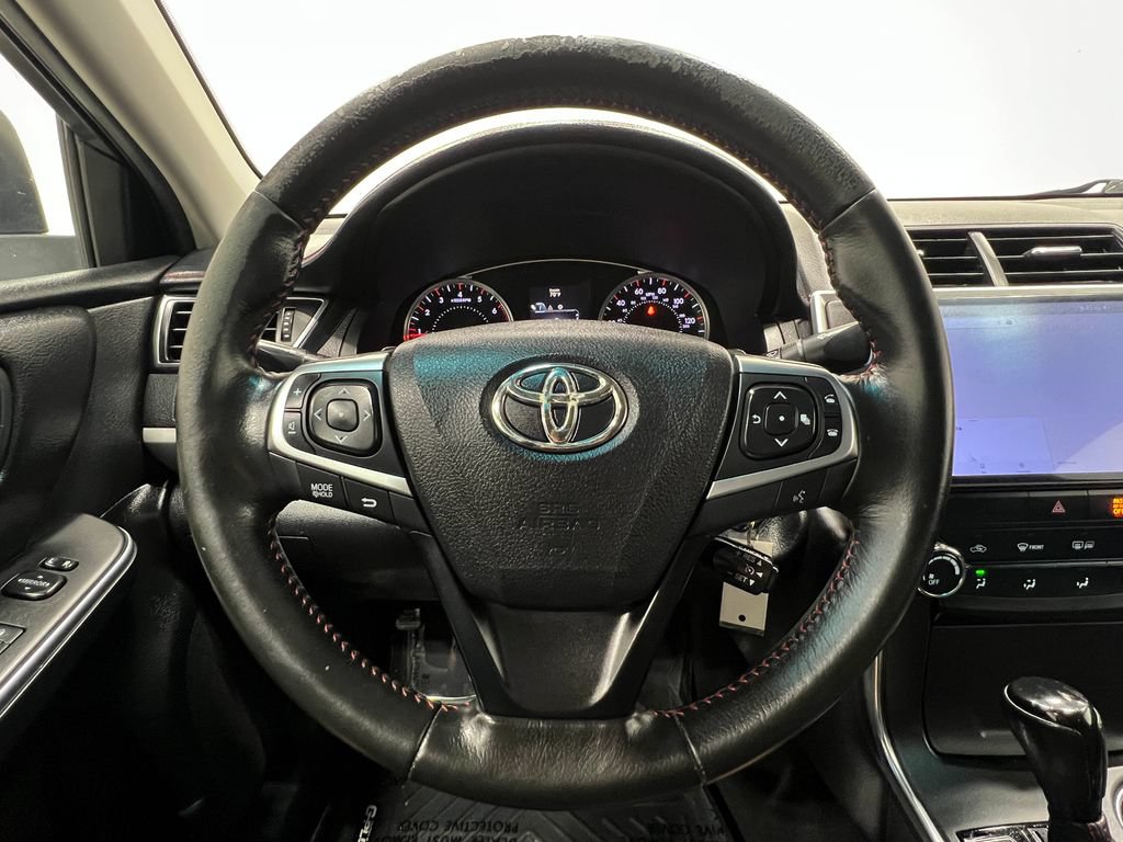 Used 2016 Toyota Camry SE FWD image 21
