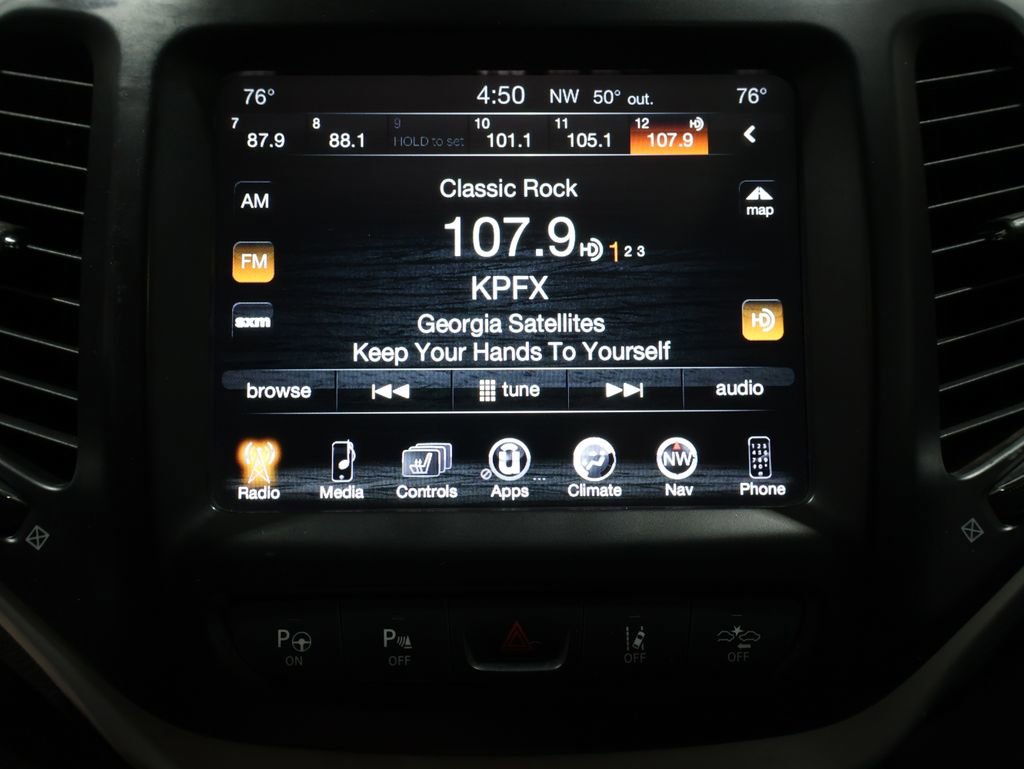 Used 2015 Jeep Cherokee Trailhawk w/ Comfort/Convenience Group image 37