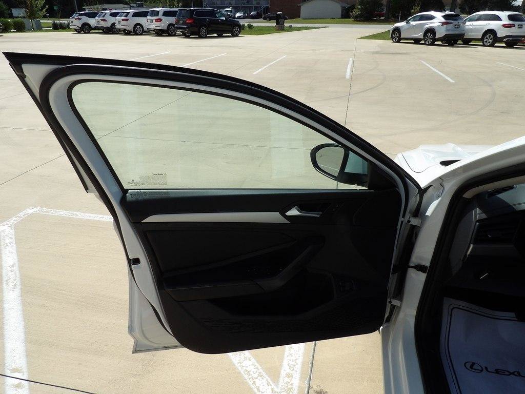 Used 2024 Volkswagen Jetta S FWD image 9