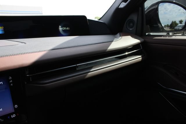New 2027 Lincoln Navigator Reserve AWD/4WD image 18