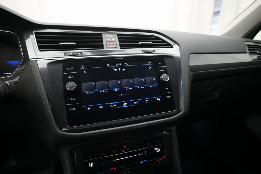 Used 2024 Volkswagen Tiguan SE image 6