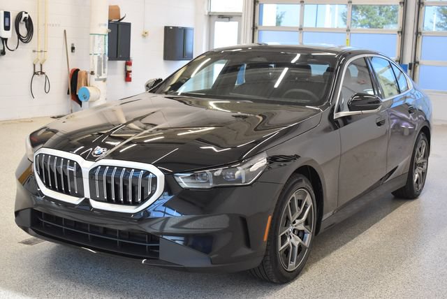 New 2027 BMW 530i xDrive w/ Premium Package AWD/4WD image 9