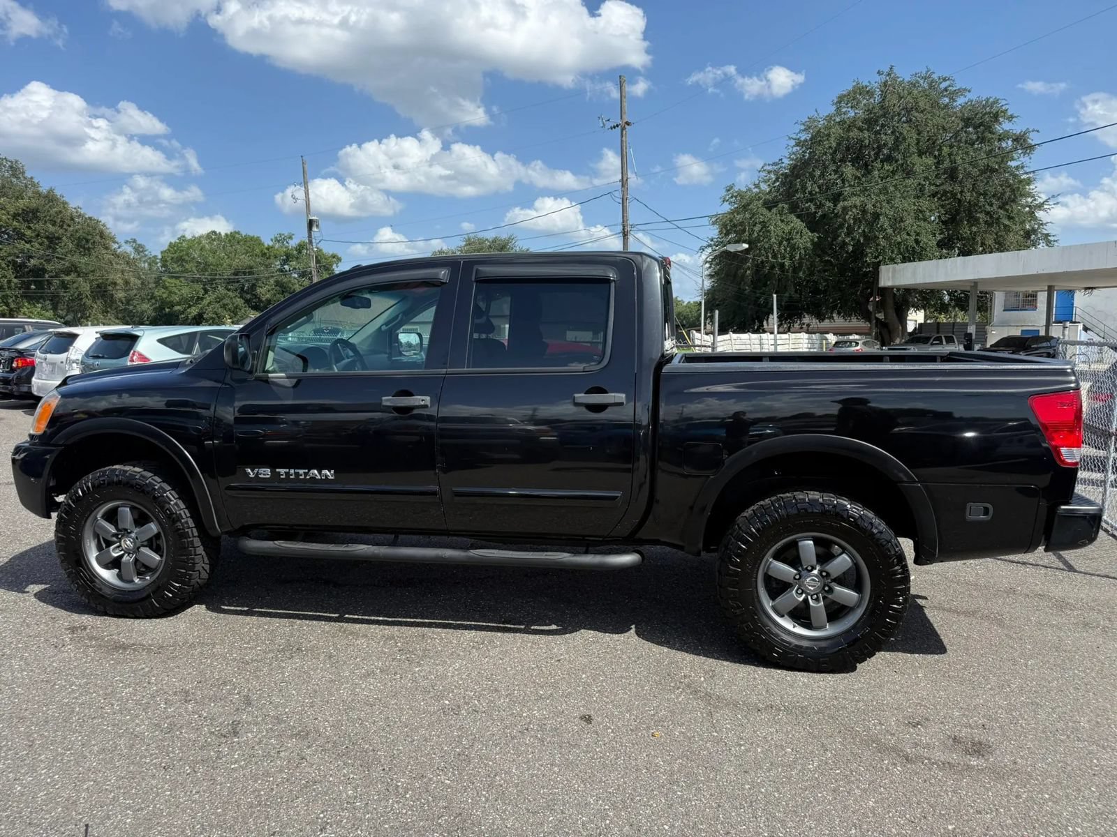 Used 2014 Nissan Titan PRO-4X AWD/4WD image 8