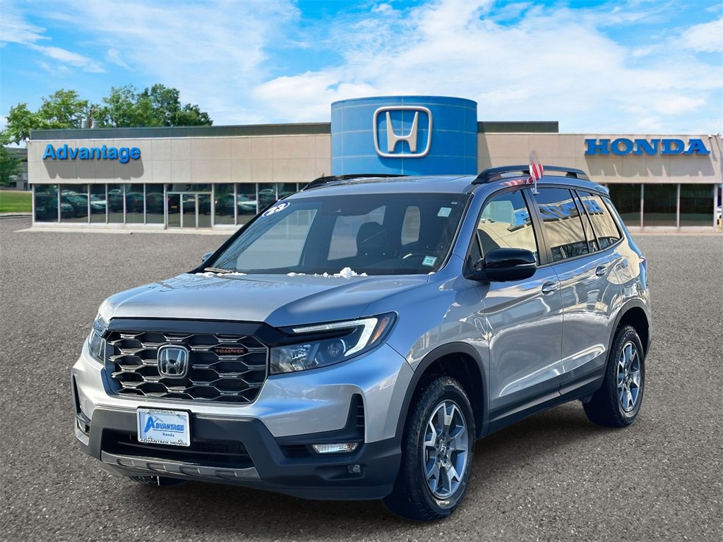 Certified 2023 Honda Passport TrailSport image 2