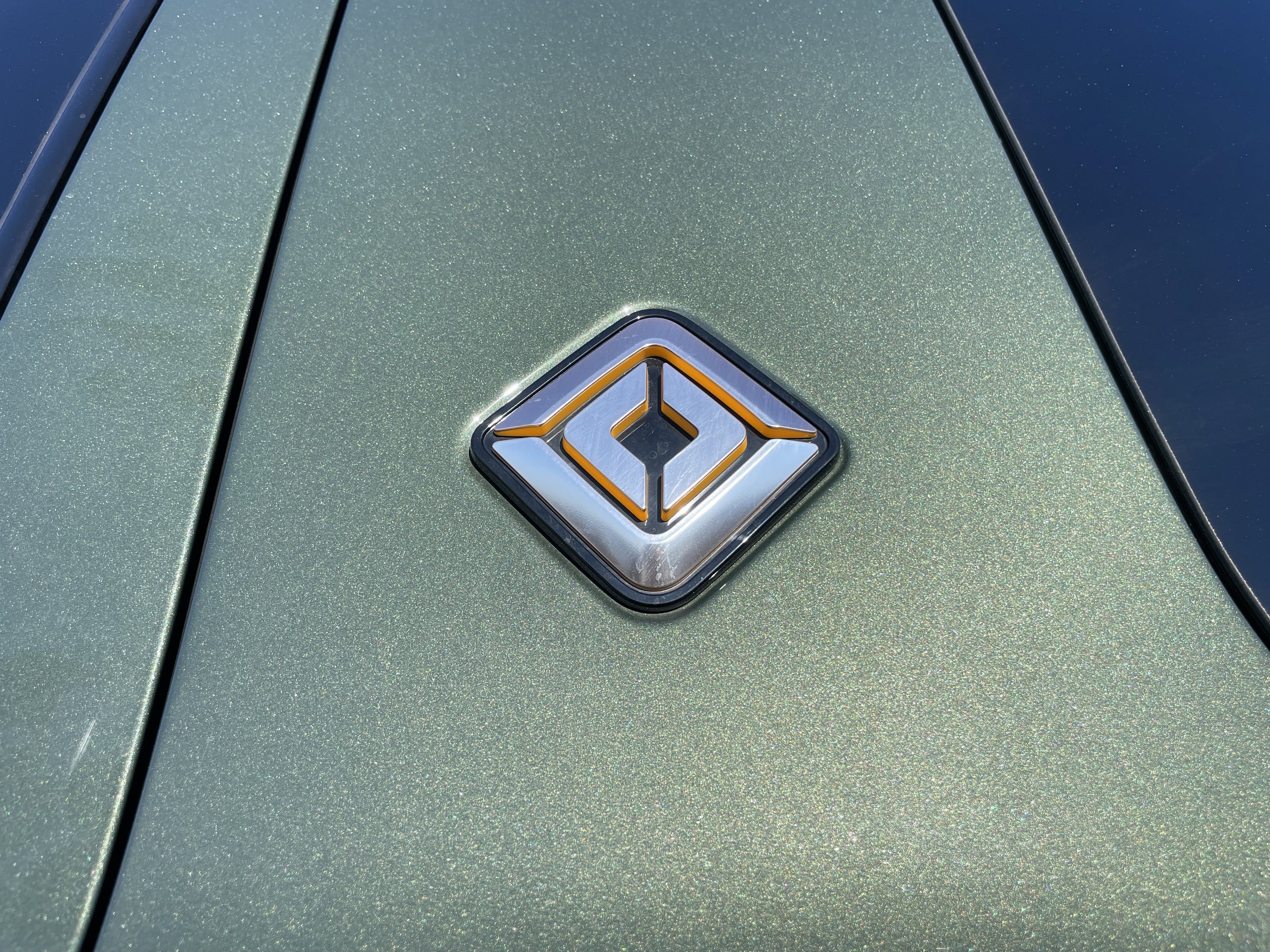 Used 2025 Rivian R1S Premium image 41